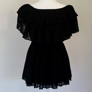 Black pleated blouse, off shoulder, tiered. Women's Extra Small.
